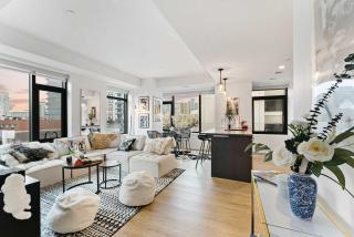 Boston two-bedroom family suite downtown pool - 7