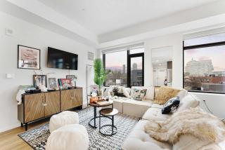 Boston two-bedroom family suite downtown pool - 2