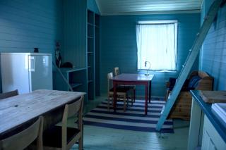 Kræmmervika Rorbuer - Rustic Cabins & Hostel in Lofoten - 3