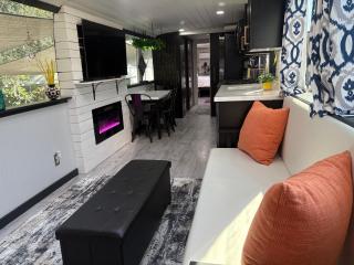 Sleek, Modern, Pet Friendly Custom Tour Bus! - 6