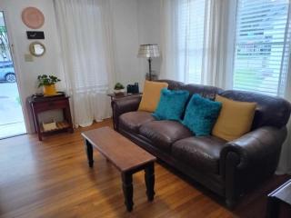 2BR Urban Retreat Near Downtown Lafayette - 8
