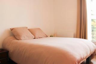 Bright Apartment at the Gates of Paris - 2