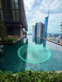 Lucentia Residence By Homestay - 3