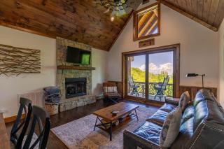 Kikis Hideaway at Eagles Nest - 5