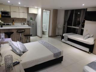 Nuevo Aviso Poblado Aparta Suite Familiar desde 2 hasta 6 personas - 0