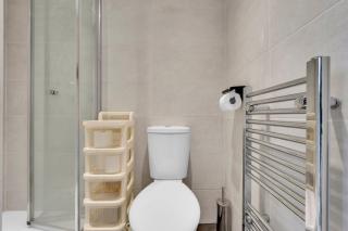 Cosy Kent Stay with Garden & Easy Parking - 2