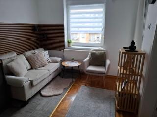 NS Urban Stay-Studio with Balcony and Free Parking - 9