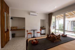 Sea Escapes Resort - 2