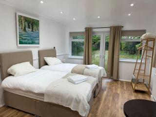 Stansted Stop Over - 0