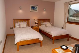 Avalon Guest House - 4