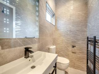 Sandbanks 2 bed Lodge with hot tub - L1 - 2