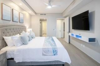 Luxury 2-Bed Condo At Encantame Towers - 7