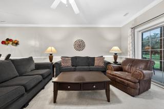 Magnolia Pointe Luster Leaf 4847-102 - 4