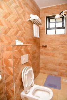 Fahari Cedar House - 9