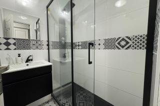 Bright apartment with pool and golf view - 4