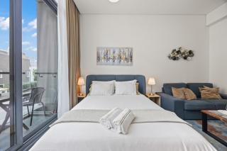 Sophisticated Studio Balcony, Pool & Gym JVC - 7