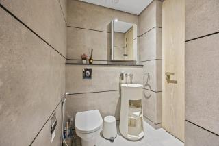 Sophisticated Studio Balcony, Pool & Gym JVC - 2