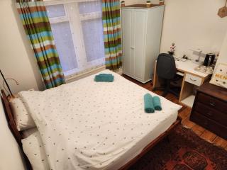 BEE GENTLE BEE KIND BEE HAPPY rooms - 0