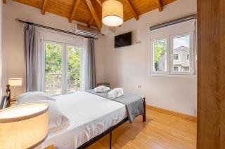 Village Duo Retreat - 2