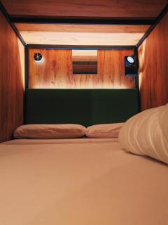 Urban Inn Capsule Madrid - 0