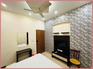 Baliapanda Road Abhinav Palace Resort - 2