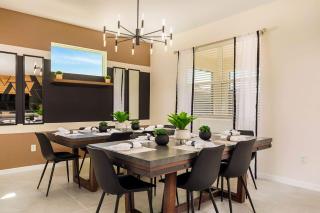 Spacious 9 br by Disney w pool games Free Grill - 4