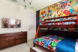 Spacious 9 br by Disney w pool games Free Grill - 4