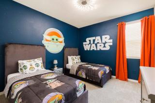 Spacious 9 br by Disney w pool games Free Grill - 3