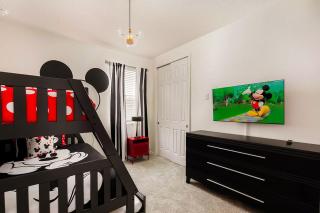 Spacious 9 br by Disney w pool games Free Grill - 2