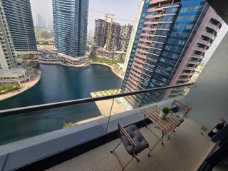 Click Stay - JLT - Entire Studio & Balcony Lakes view Apartment -HW - 5