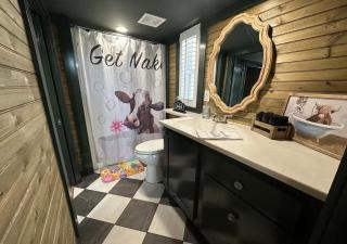 Sunrise, Mountain & Farm View - Heated Tub or Pool - 1