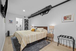 Charming 3Bed 2&half Bath with Deck & Free Strt Parking - 1