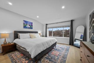 Charming 3Bed 2&half Bath with Deck & Free Strt Parking - 9