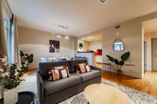 Modern 1BR in the heart of the European Quarter - 7