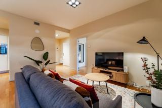 Modern 1BR in the heart of the European Quarter - 5