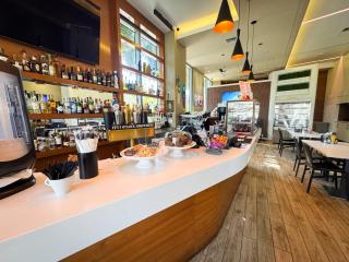 Stylish Beachside 1BR Apartment with Pool & Ocean Access at Hallandale Beach - 1