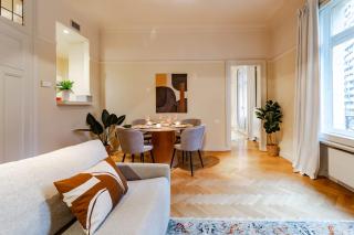 Bright 1BR in the heart of the European Quarter - 3