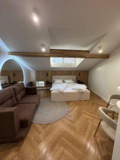 Проспект Свободи 47 - 0