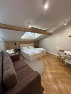 Проспект Свободи 47 - 9