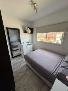 esta app no deja responder mensajes deje su contacto - 9