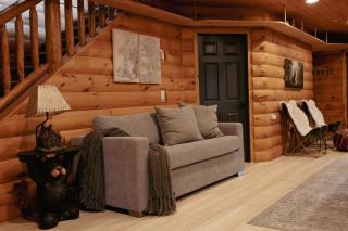 Award-winning A-frame Chalet W Cedar Tub & Views - 9