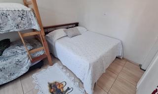 KITNET S2 em TORRES-RS - Na mais bela praia Gaúcha - Cozinha - Banheiro - Ar condicionado - TV smart 32' - Wi-Fi - Estacionamento - Anfitriã Superhost no BnB - 9