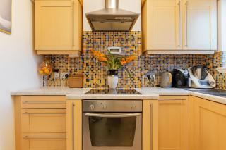 The two bedroom flat with terrace 1 min to Earls Court Station for 5 guests - 5