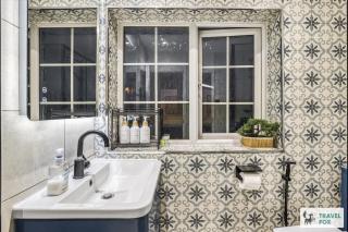 Borehamwood Stay with Free Parking! - 5