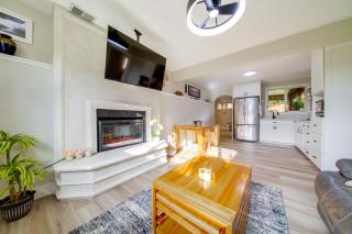 The Salty Hawk Hideaway - Chic Washington ADU - 6