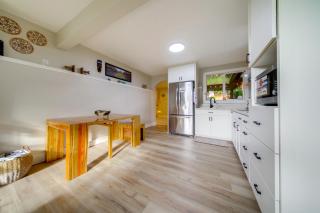 The Salty Hawk Hideaway - Chic Washington ADU - 3