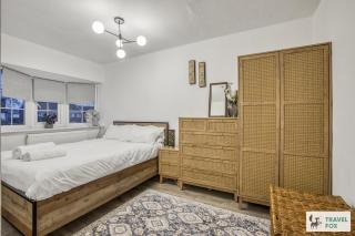 Borehamwood Stay with Free Parking! - 8