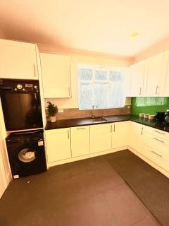 200m to Wembley Stadium Guest Rooms - 5