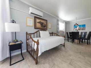 1 bedroom Downtown Guest House, kitchen, parking - 2