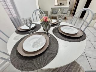 Apt3 Grande com 2 Quartos 2 cama-casal WIFI Smart TV Garagem a 1 min Rodoviaria - 5